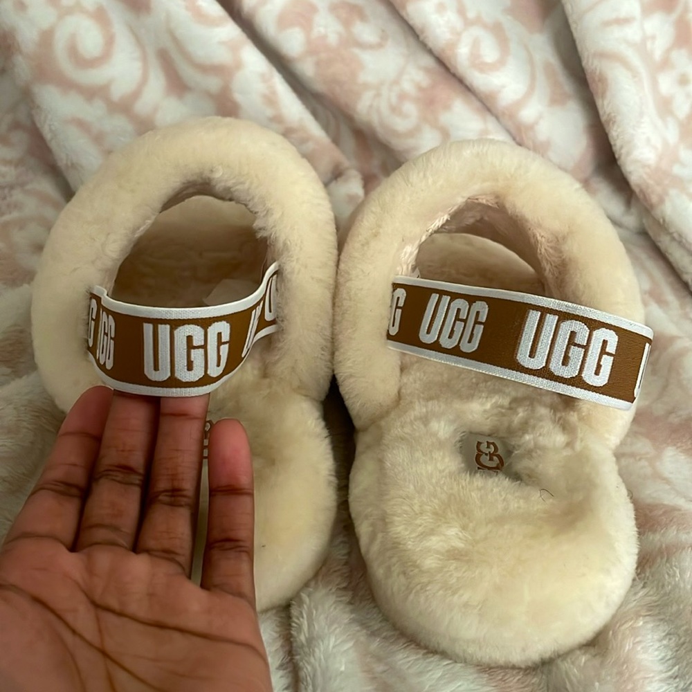 UGG Fluff Yeah slides. Tan, brown and white size 5. - Picture 3 of 5